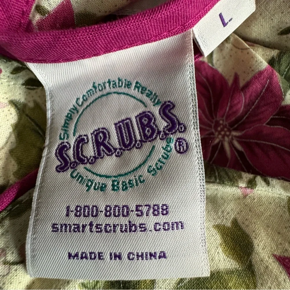 NWT SCRUBS Holiday Poinsettia Scrub Top - Picture 4 of 8